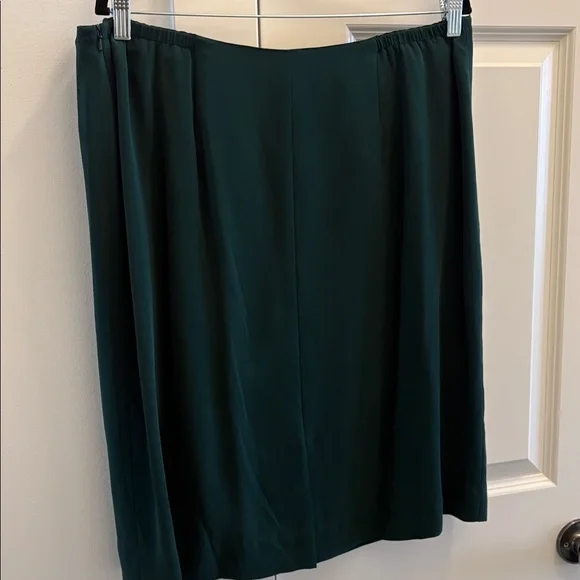 Jones New York Women's Dark Green Suit - Picture 5 of 9